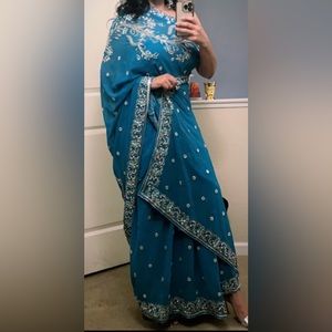 Teal Embroidered East Indian women's Saari, underskirt and additional fabric